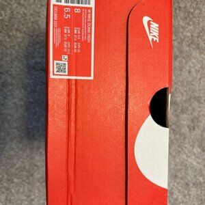 Women’s Nike Dunks Size 8